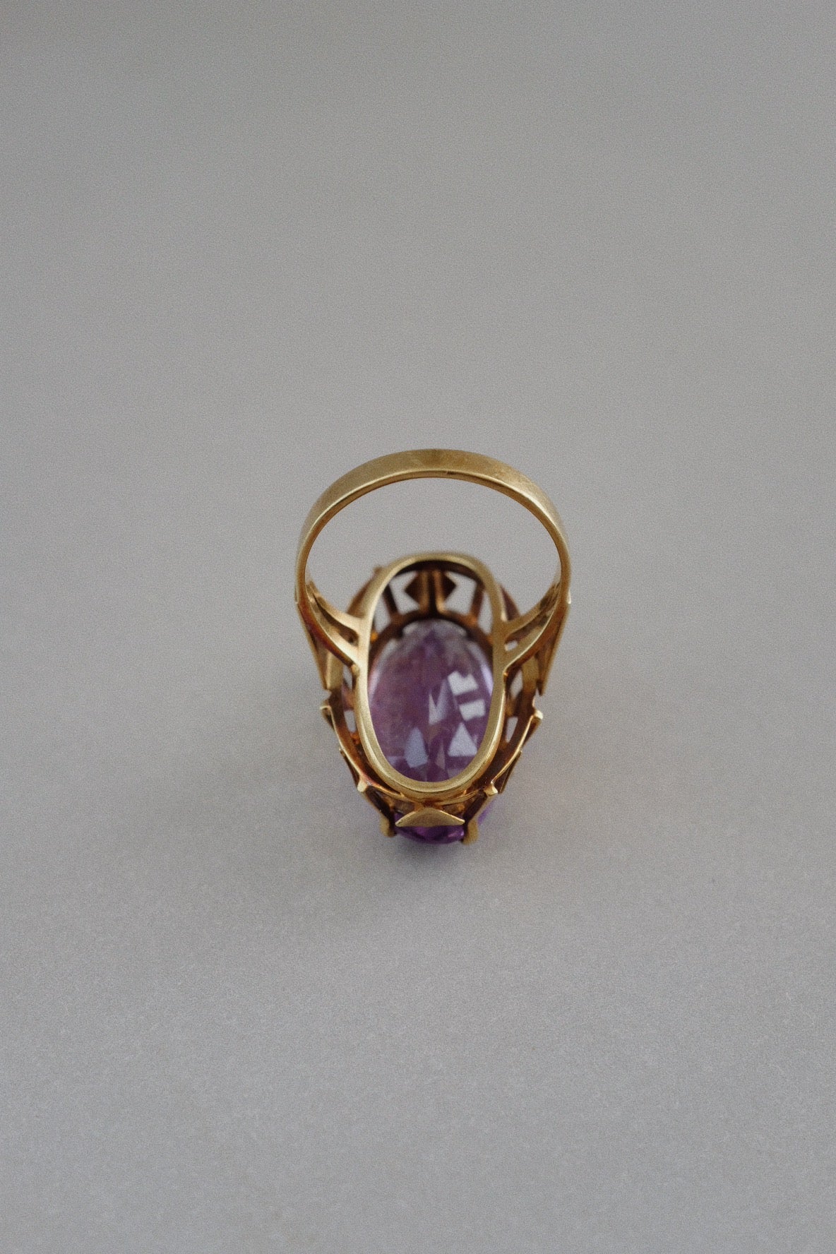 Art Deco Cocktail Ring w. Amethyst