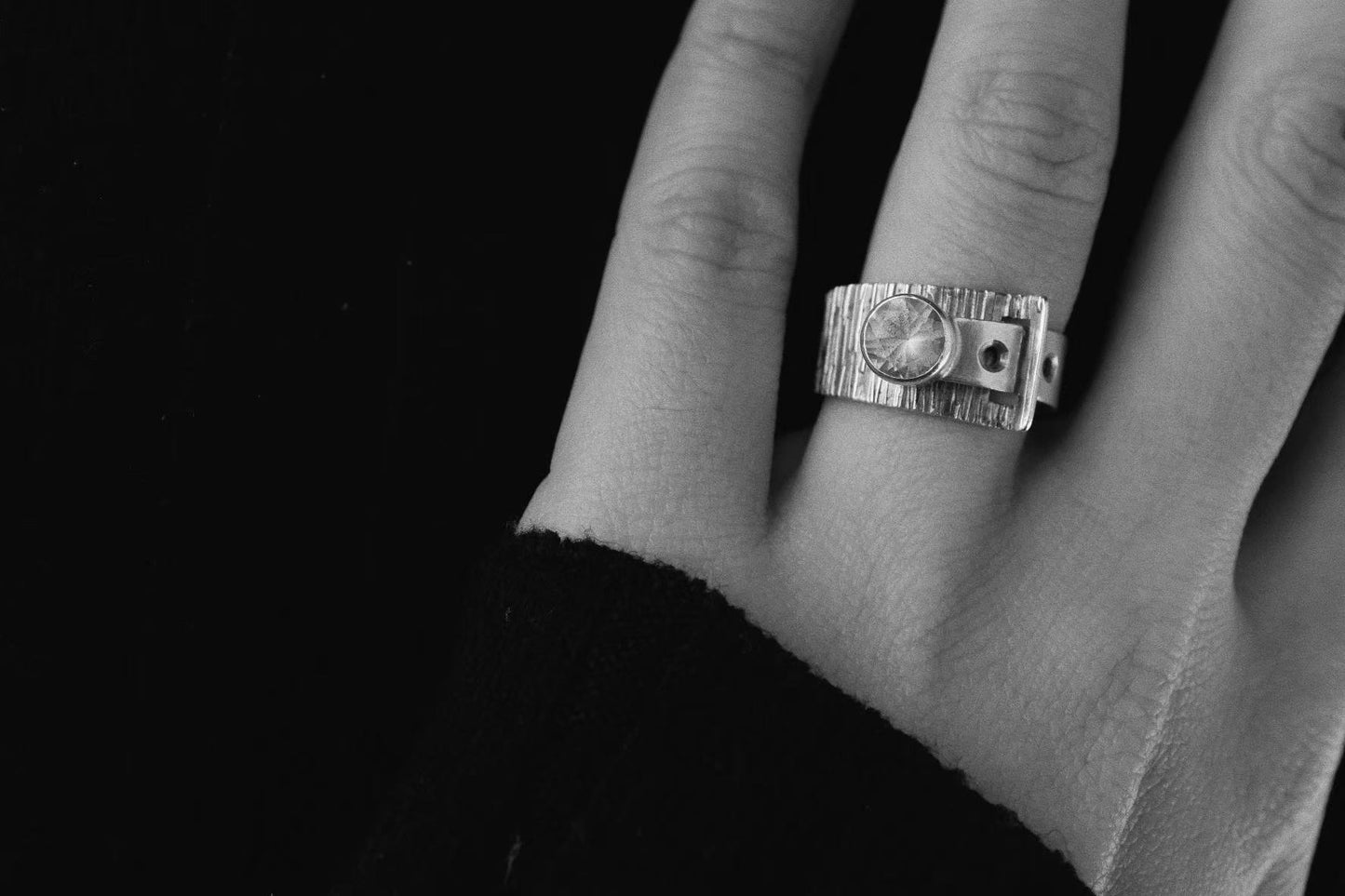 Modernist Silver Ring w.Crystal c.1970s
