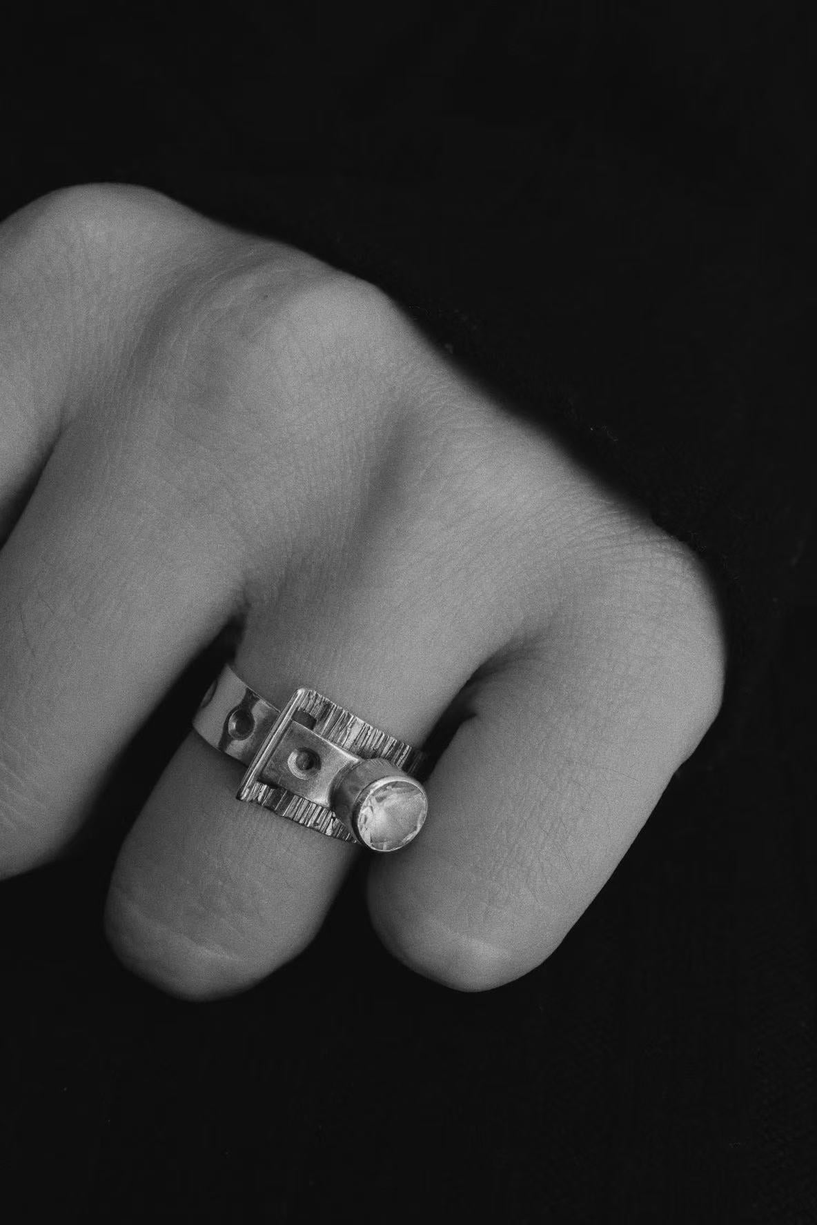 Modernist Silver Ring w.Crystal c.1970s