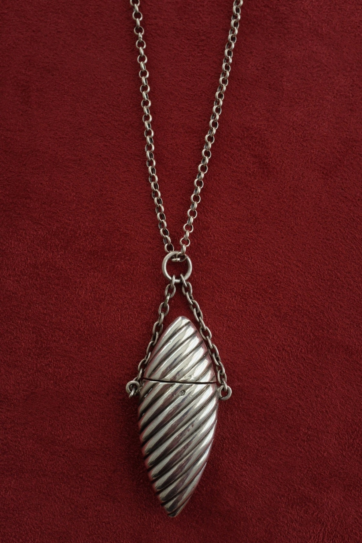 Chatelain Scent Pendant