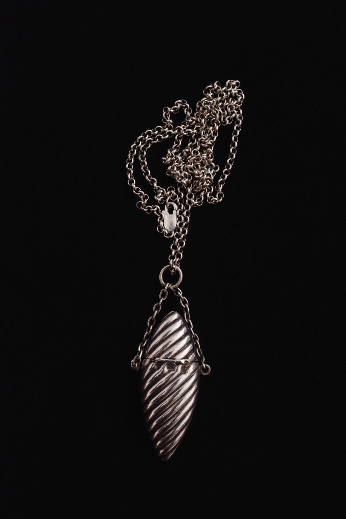 Chatelain Scent Pendant