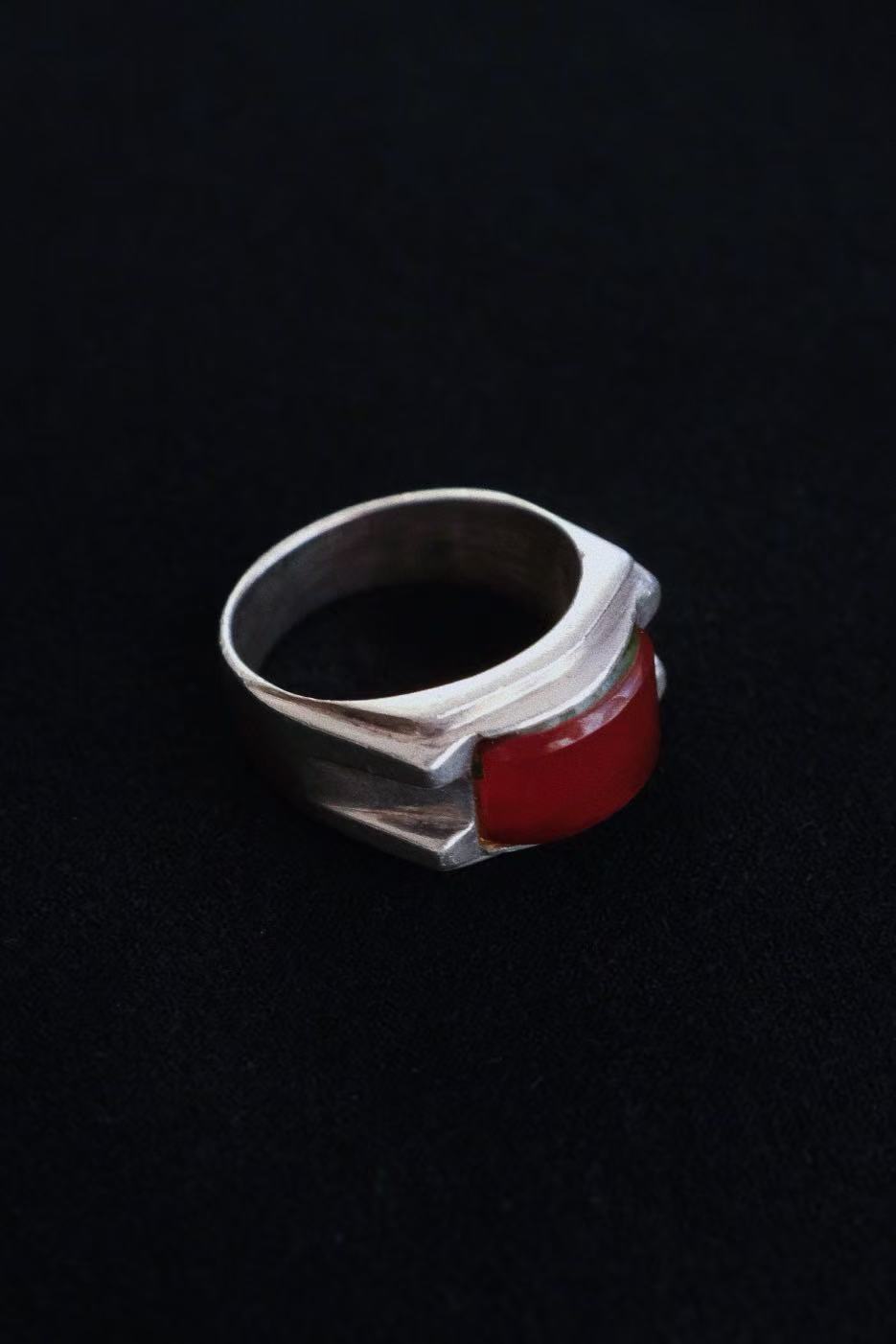 Art Deco Ring w. Red Carnelian
