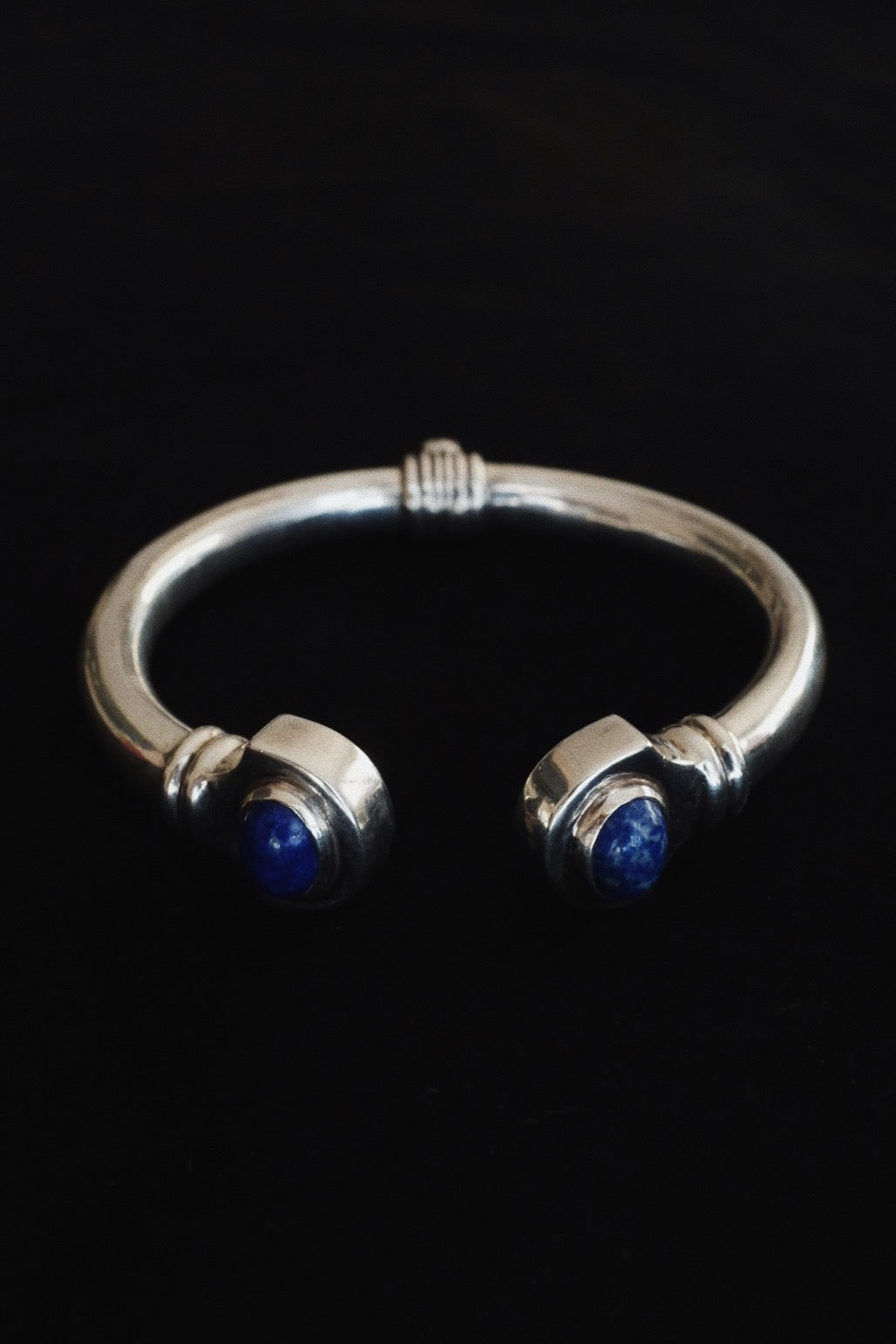 Art Deco Silver Cuff w. Lapis Lazuli
