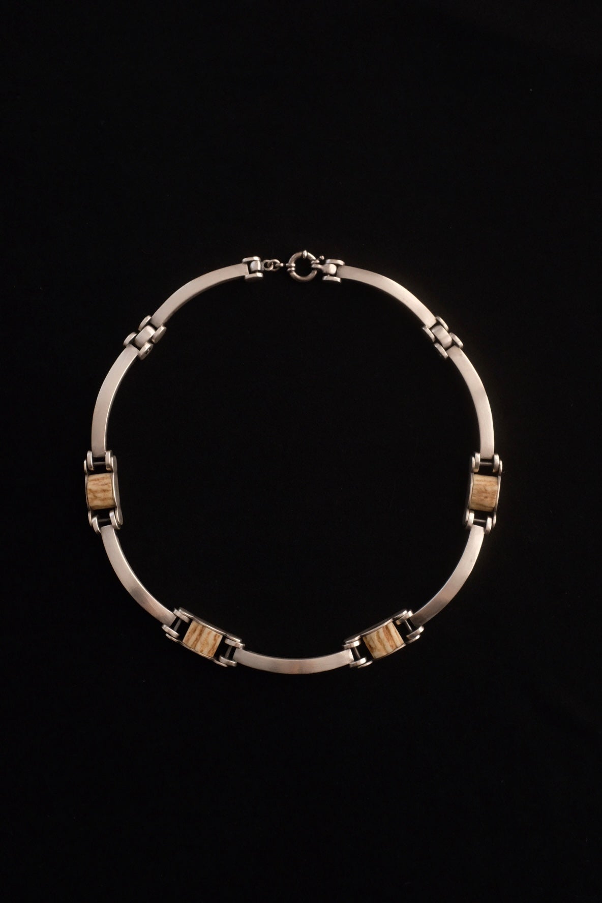 Horn Collar