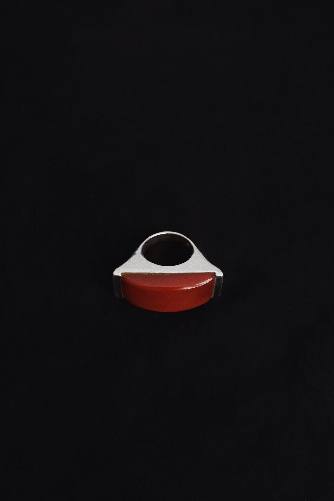 Modernist Silver Ring w. Carnelian