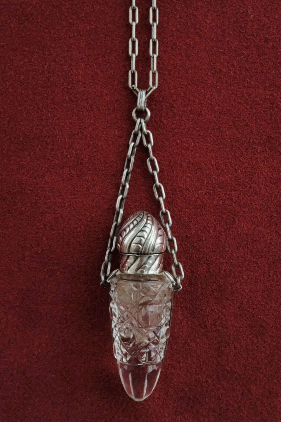 Chatelaine Scent Pendent