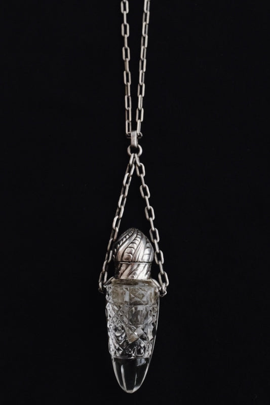 Chatelaine Scent Pendent