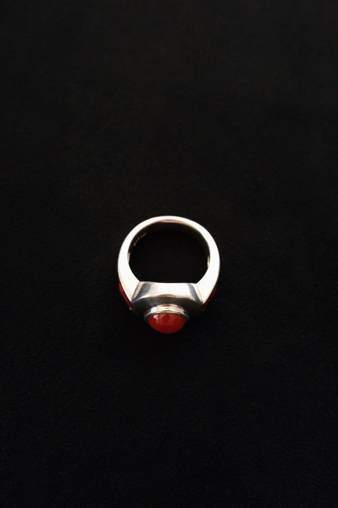 Art Deco Ring w. Carnelian