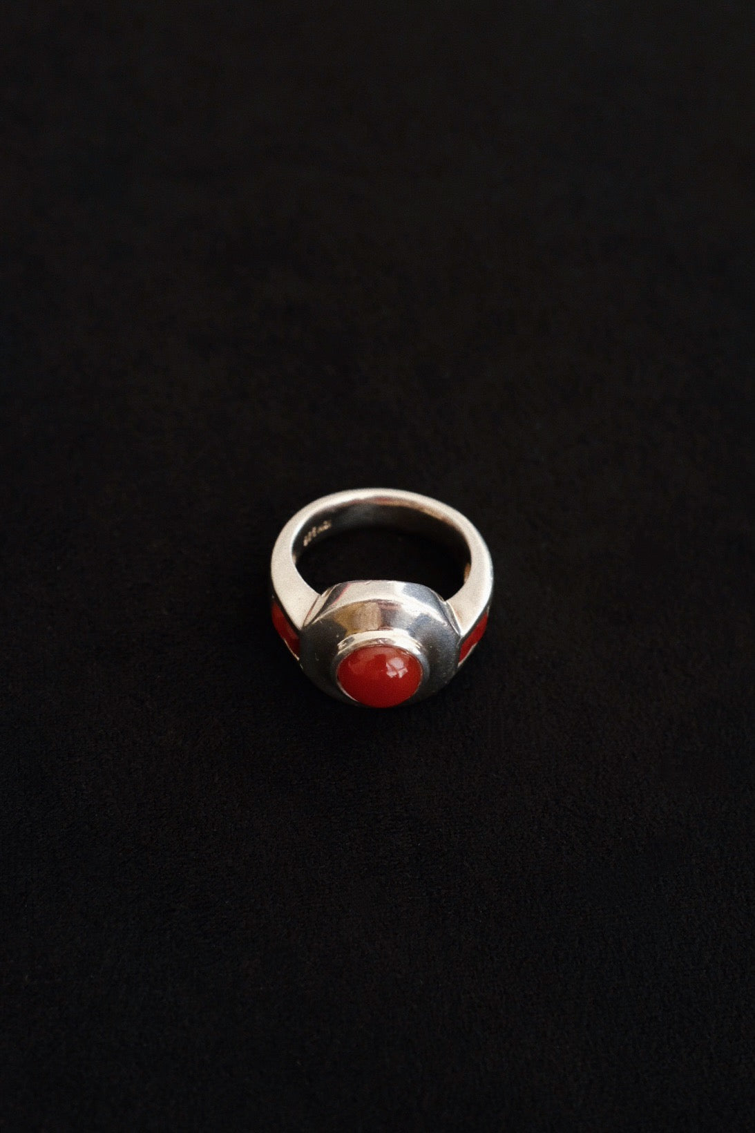 Art Deco Ring w. Carnelian
