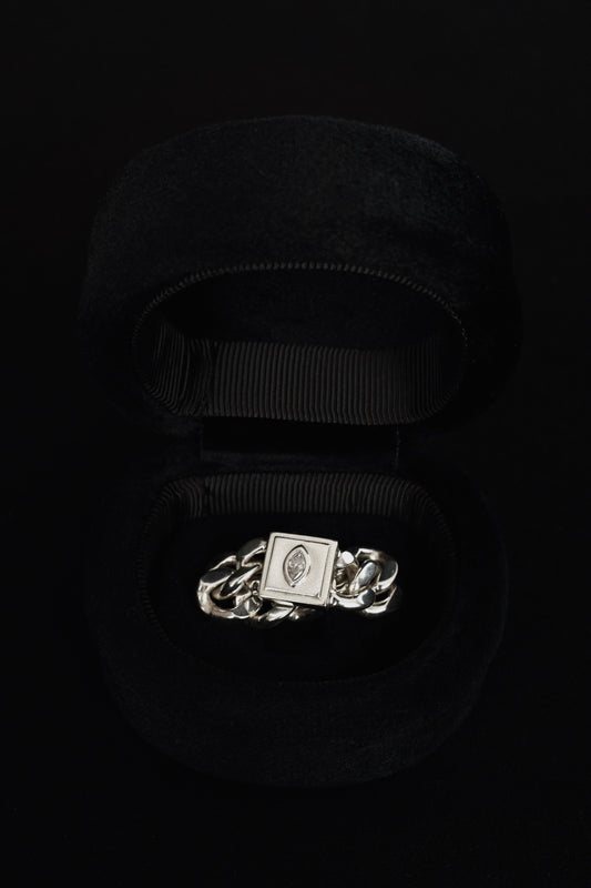 Curb Chain Ring 01