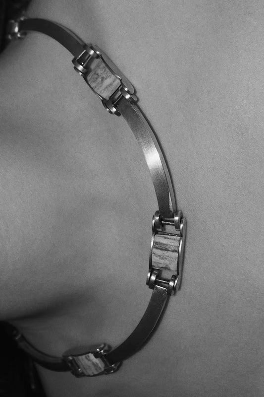 Horn Collar