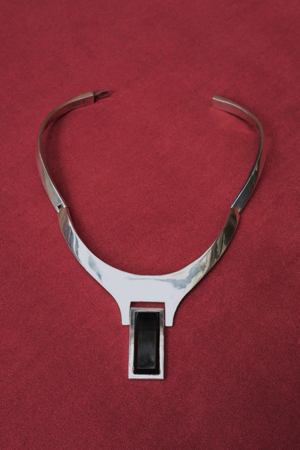 Modernist Onyx Neck-ring