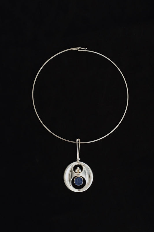 Modernist Neck-ring w.Lapis Lazuli