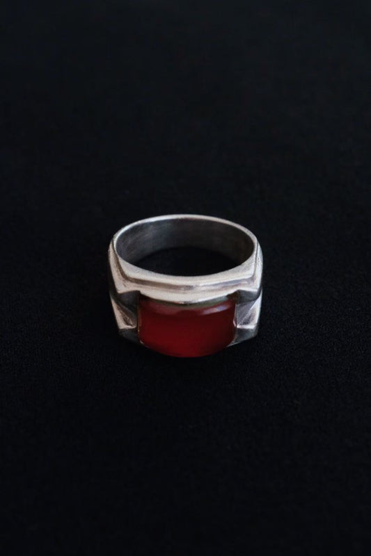 Art Deco Ring w. Red Carnelian