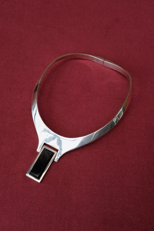 Modernist Onyx Neck-ring c.1960s